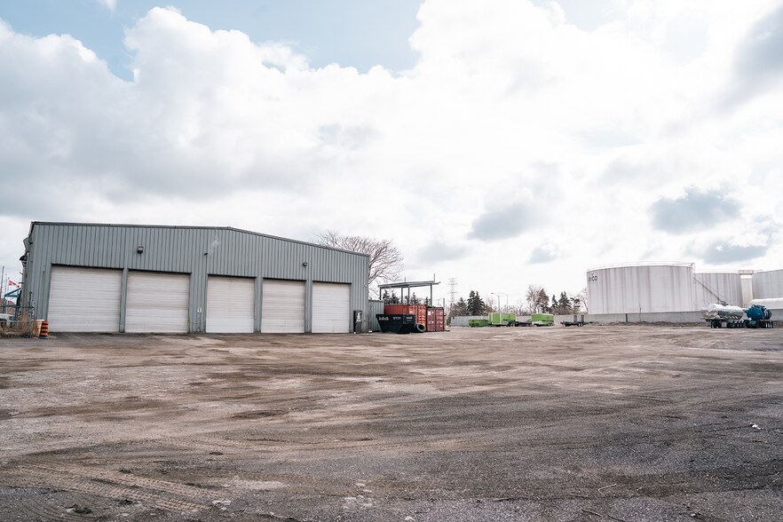 200 Eastport Blvd, Hamilton, ON à louer - Photo du bâtiment - Image 2 de 34