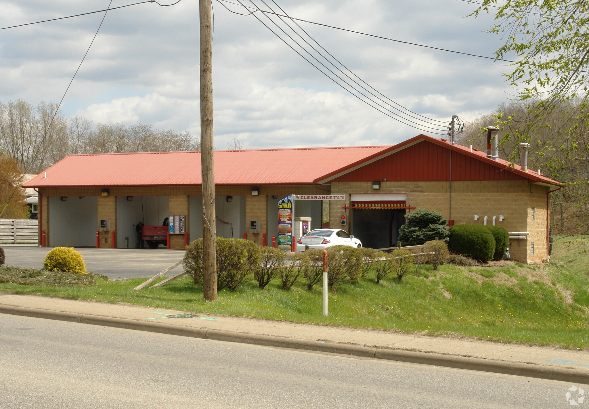 304 Muskingum Dr, Marietta, OH for sale Building Photo- Image 1 of 3