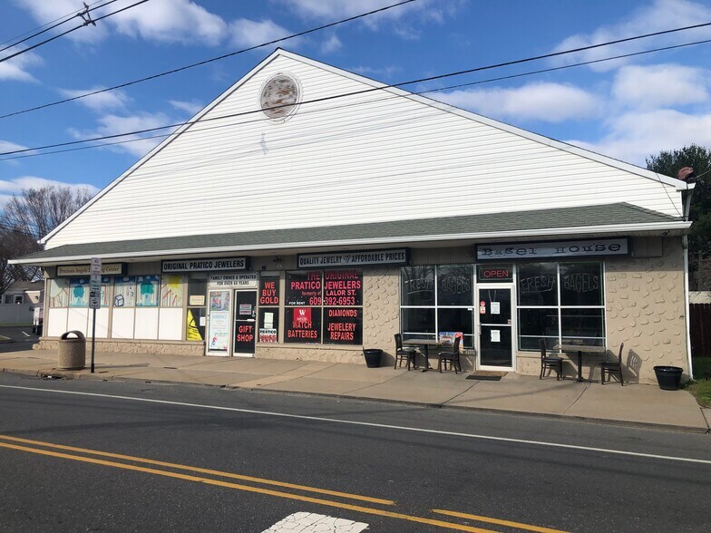 43144324 S Broad St, Yardville, NJ 08620