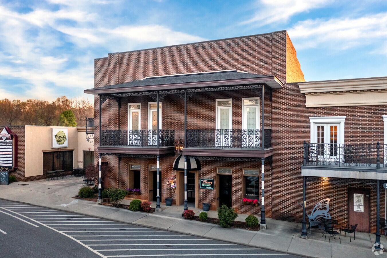 605 S Green St, NC 28655