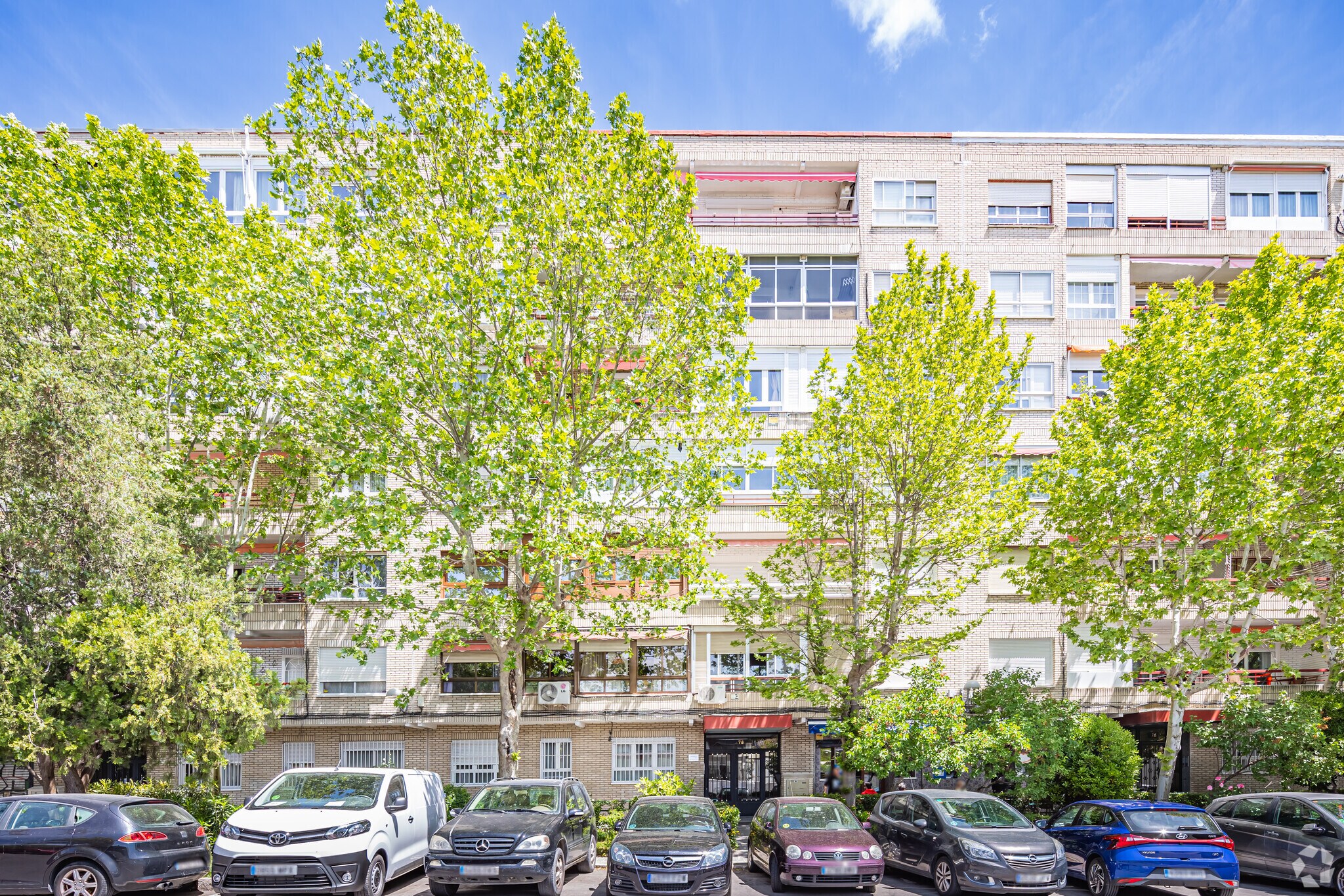 Calle de la Isla de Java, 78, Madrid, Madrid for sale Primary Photo- Image 1 of 1