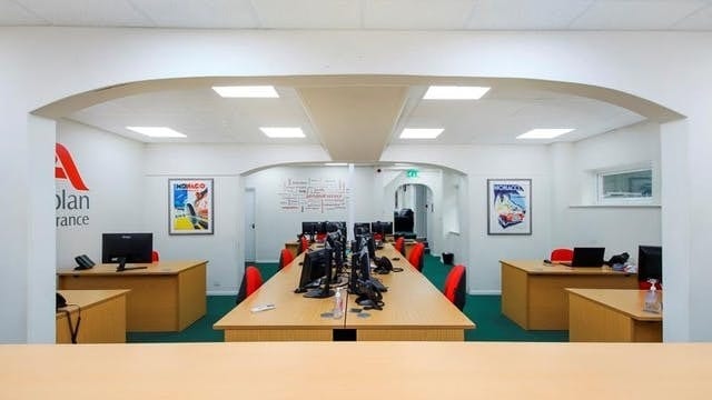 232 Farnborough Rd, Farnborough for sale - Building Photo - Image 3 of 5