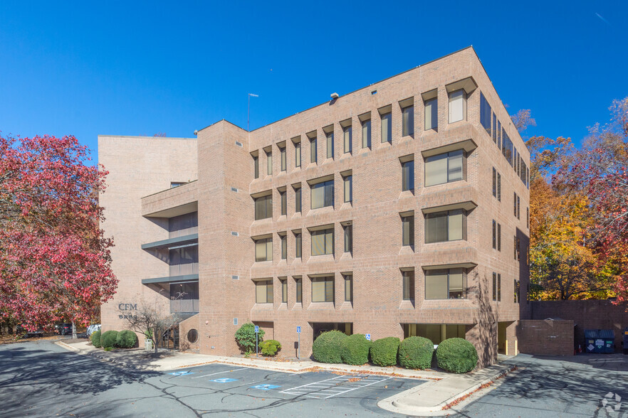 5250 Cherokee Ave, Alexandria, VA for lease - Building Photo - Image 1 of 4