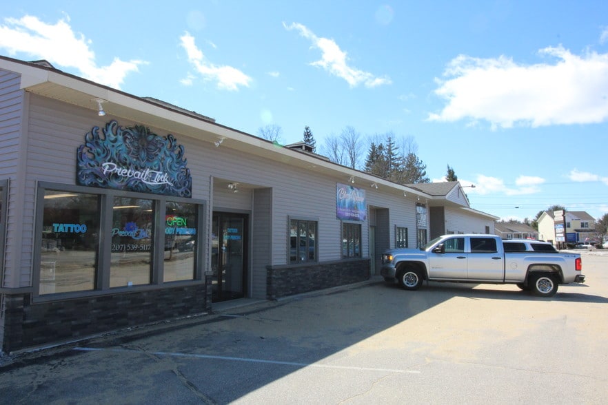 11 Mechanic Falls Rd, Oxford, ME for sale - Building Photo - Image 1 of 1