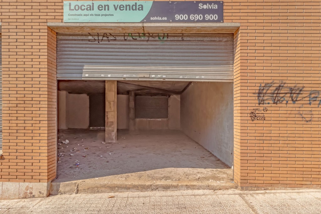 Manresa, BAR 08243 - Unit 01 -  - Floor Plan - Image 1 of 12