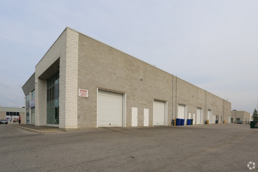 570 Bryne Dr, Barrie, ON for lease - Building Photo - Image 2 of 14
