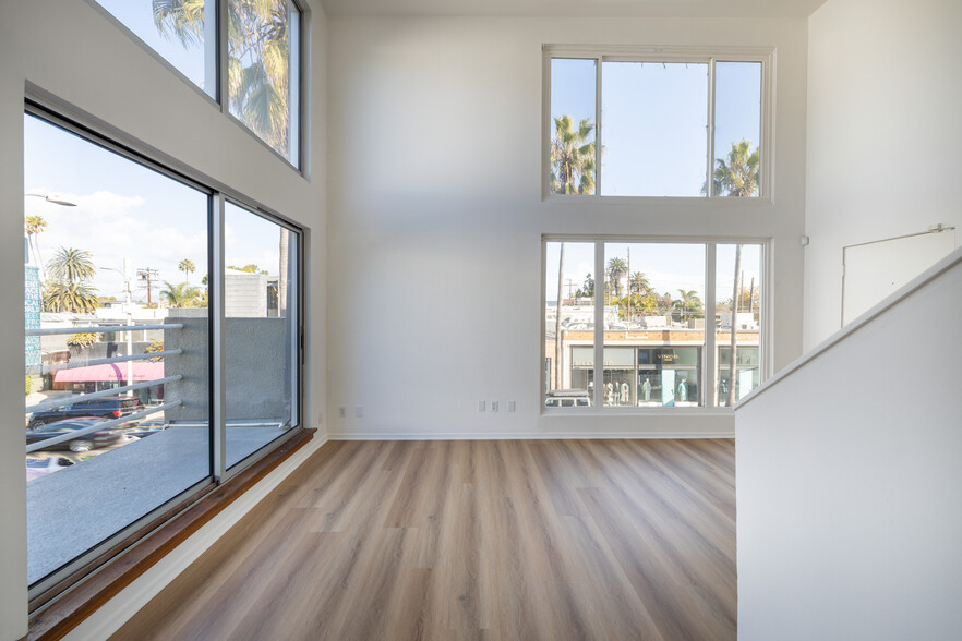 1350-1352 Abbot Kinney Blvd, Venice, CA for lease - Building Photo - Image 1 of 13