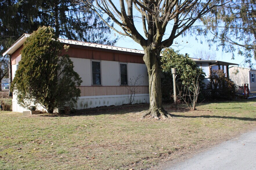 1120 Numidia Dr, Catawissa, PA 17820 Country Acres Mobile Home Park