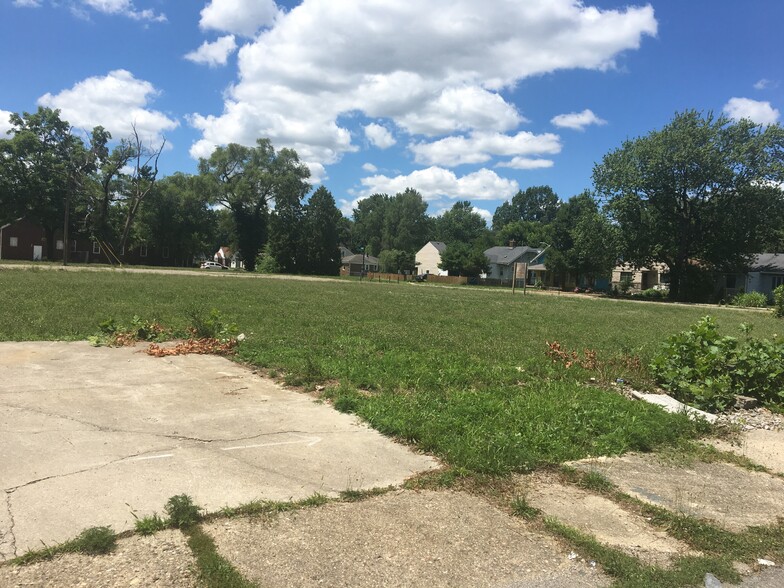 1841 E 46th St, Indianapolis, IN for lease - Primary Photo - Image 1 of 2