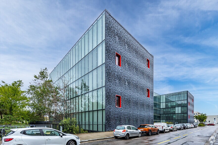 Office in Villeurbanne for lease - Building Photo - Image 3 of 4