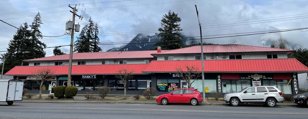 821 6 Ave, Hope, BC for sale - Building Photo - Image 2 of 4
