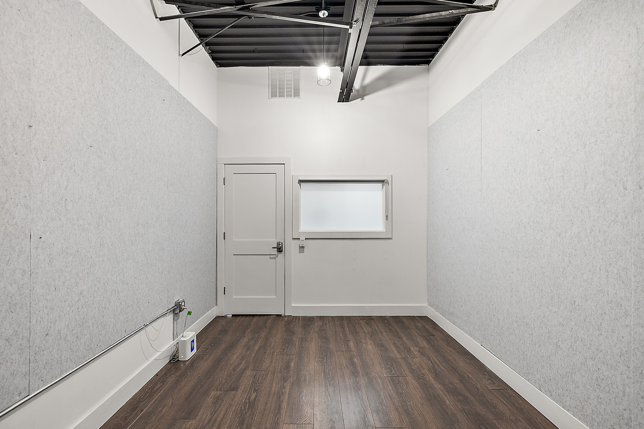1320 N Campbell Rd, Royal Oak, MI for lease Interior Photo- Image 1 of 8