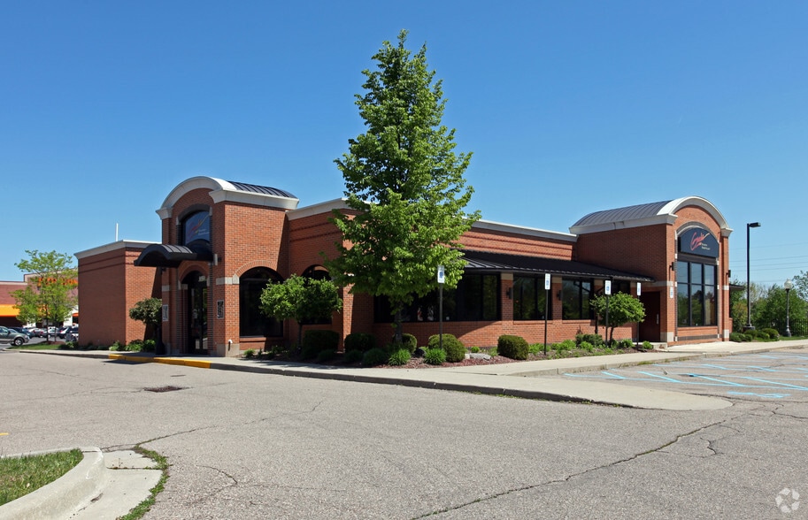 39550 W 7 Mile Rd, Northville, MI for sale - Building Photo - Image 2 of 4
