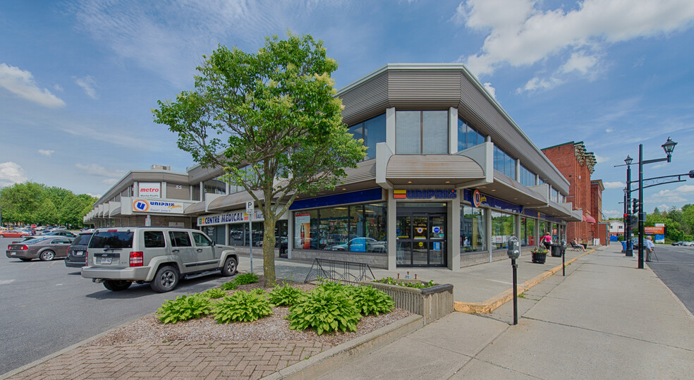 35-55 Rue Principale, Granby, QC for lease - Primary Photo - Image 1 of 4