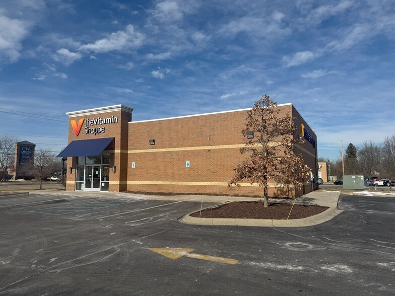 21901 Eureka Rd, Taylor, MI for sale - Building Photo - Image 3 of 6