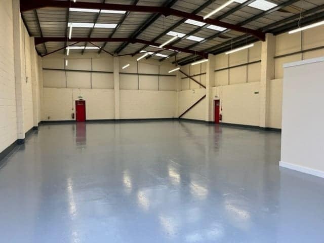 Bridge Trading Estate, Bury for lease - Interior Photo - Image 2 of 3