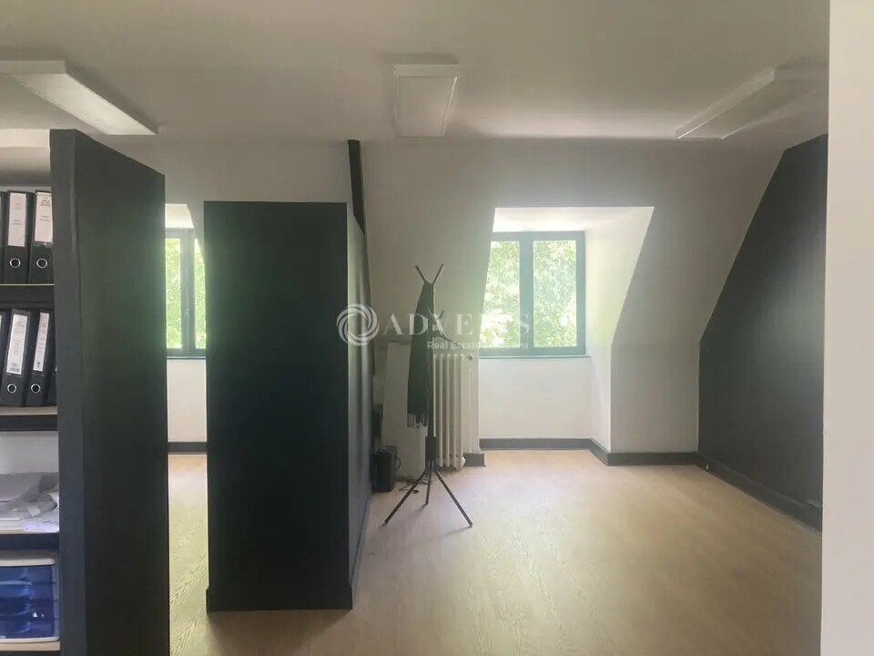 Retail in Blois for lease Interior Photo- Image 1 of 6