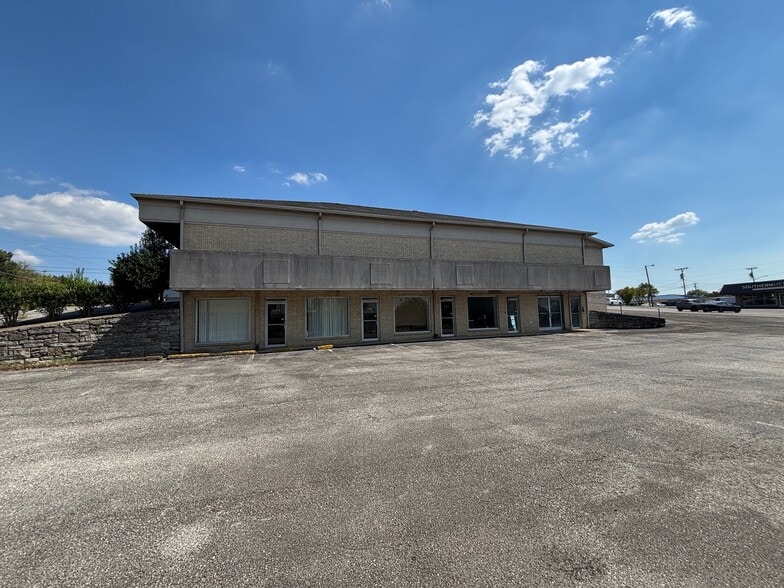 899-911 W Main St, Hendersonville, TN for sale - Building Photo - Image 2 of 4