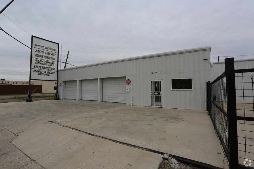 507 Mockingbird Ln, Dallas, TX 75247