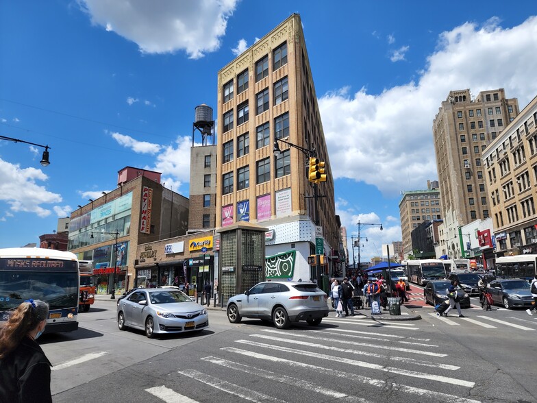 384 E 149th St, Bronx, NY for lease - Building Photo - Image 1 of 2