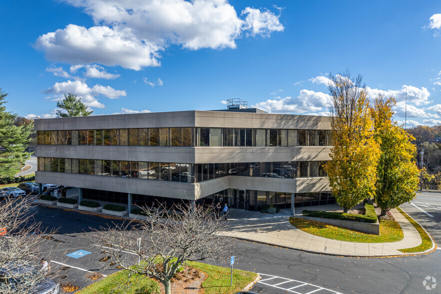 2221 Washington St, Newton, MA for lease - Primary Photo - Image 1 of 5