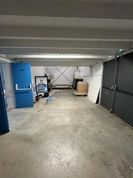 Retail in Portet-sur-Garonne for lease - Interior Photo - Image 3 of 6