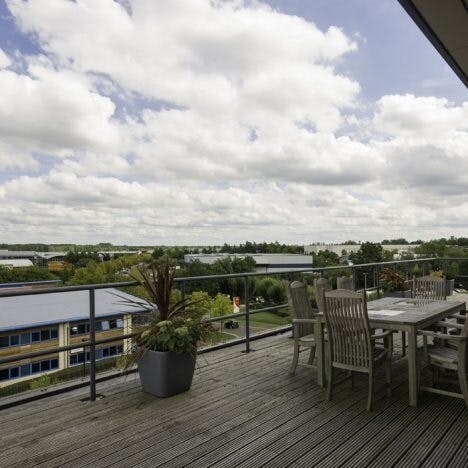 1 Seebeck Pl, Milton Keynes for lease - Building Photo - Image 2 of 7