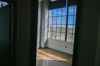 1300 Meridian St N, Huntsville, AL for lease Building Photo- Image 2 of 9