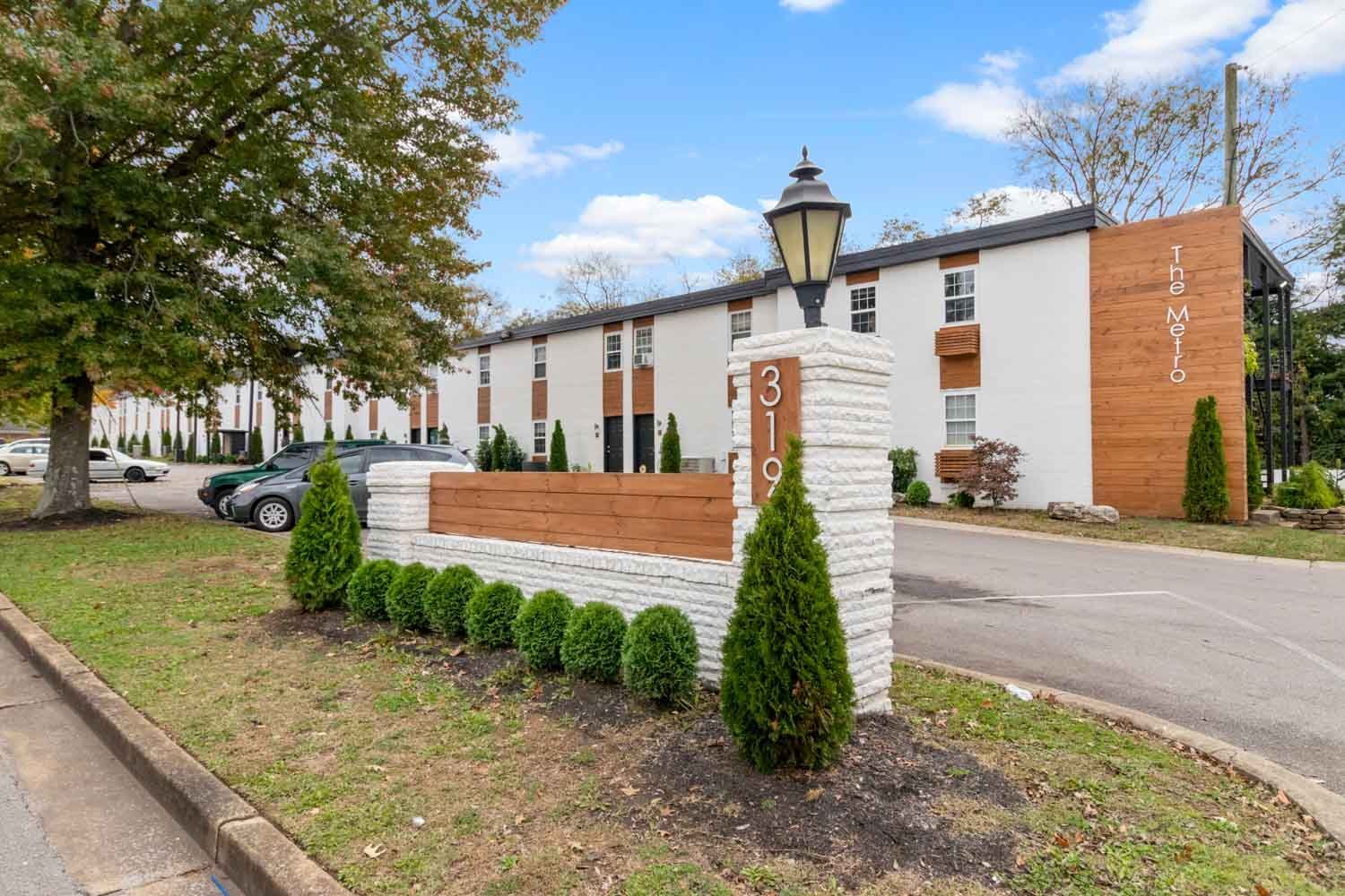 319 W Lokey Ave, Murfreesboro, TN for sale Primary Photo- Image 1 of 1