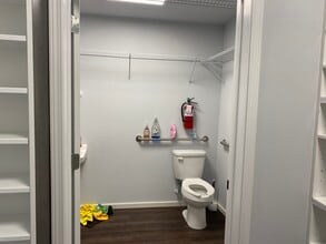 1001-1021 N Limestone St, Lexington, KY for lease Interior Photo- Image 1 of 8