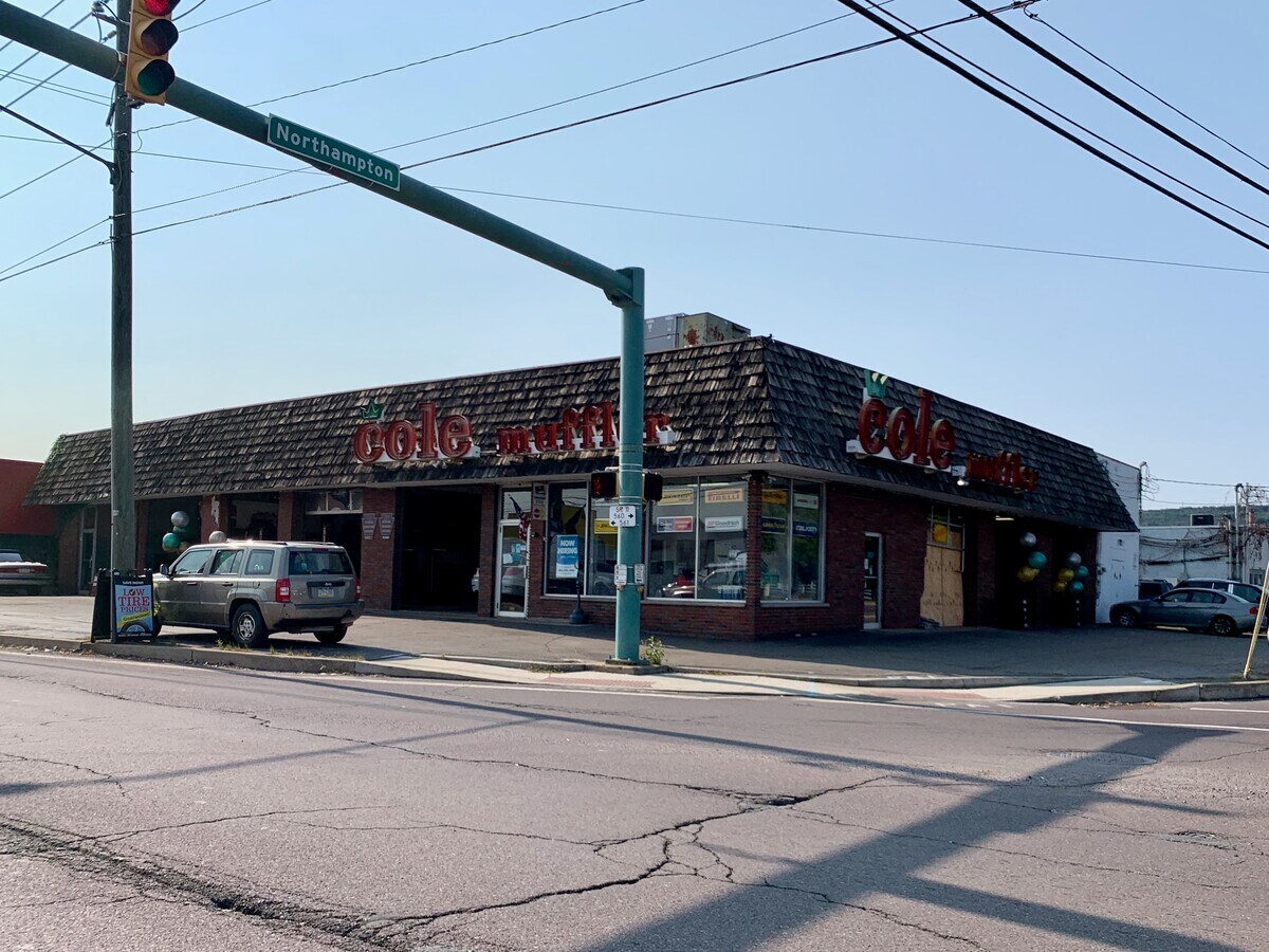 92 S Wyoming Ave, Edwardsville, PA 18704