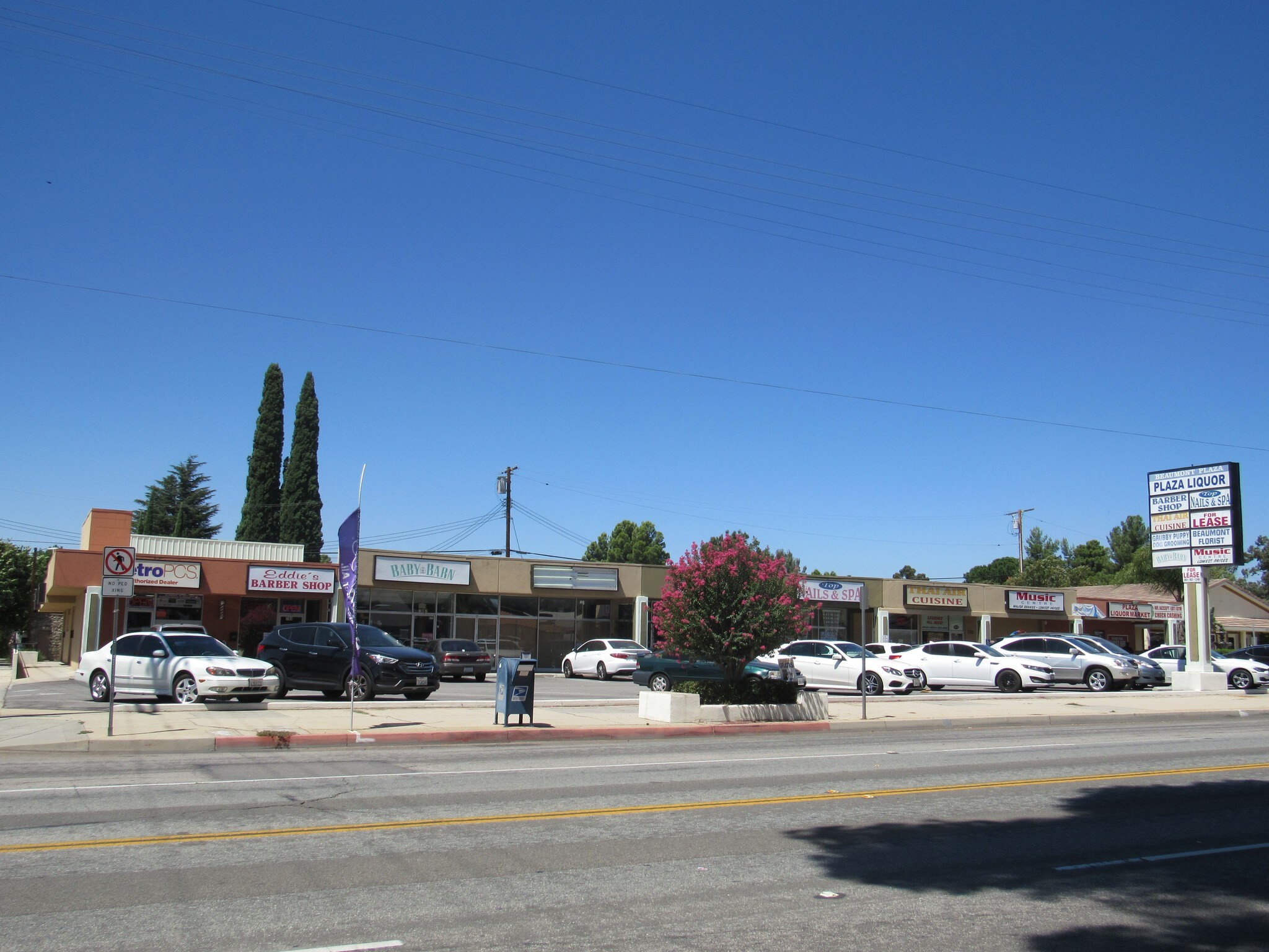 701-727 Beaumont Ave, Beaumont, CA for sale Building Photo- Image 1 of 1