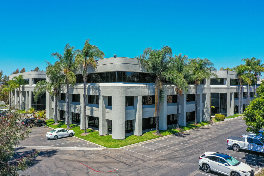 7220 Trade St, San Diego, CA for lease - Building Photo - Image 2 of 16