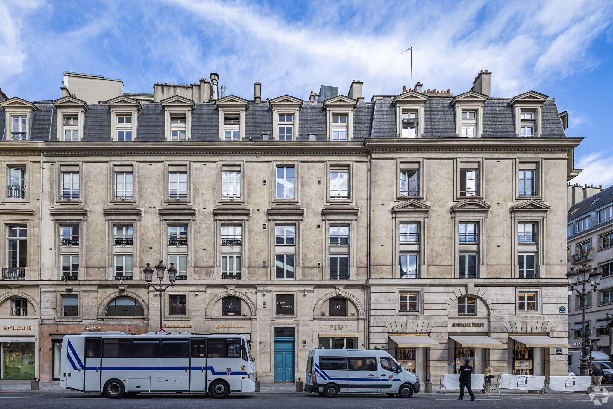 Office in Paris for lease Primary Photo- Image 1 of 4