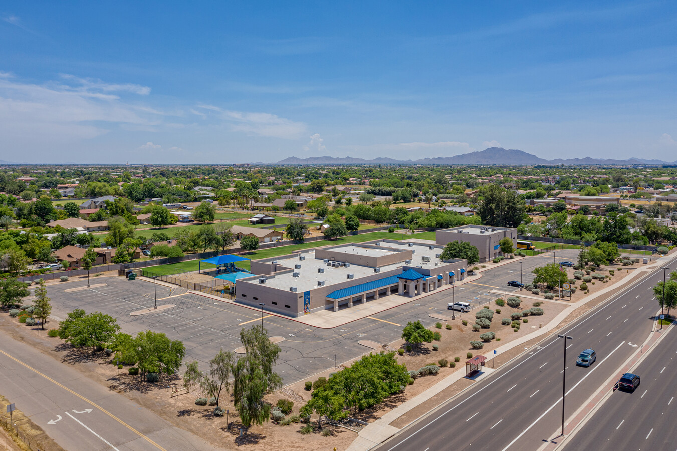 2061 S Gilbert Rd, Gilbert, Az 85295 