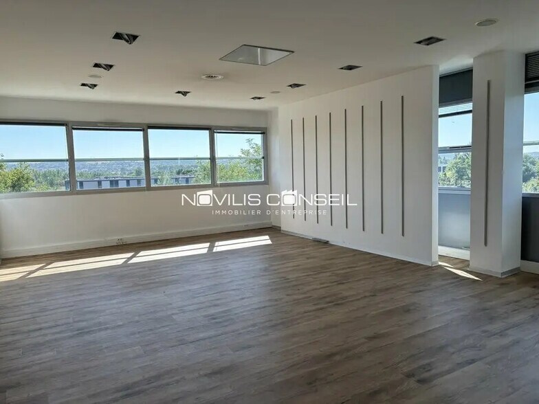 Office in Labège for lease - Interior Photo - Image 3 of 7