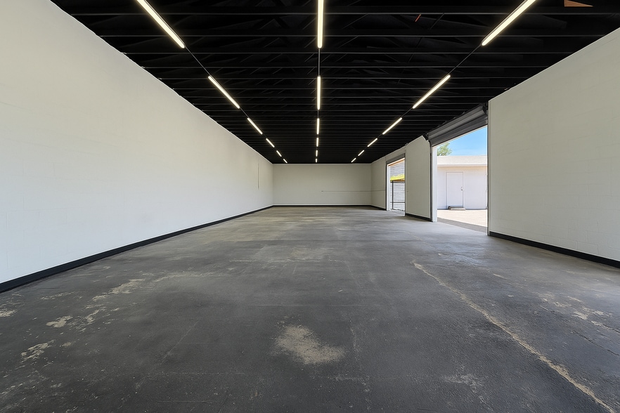 859 NE 44th St, Oakland Park, FL for lease - Building Photo - Image 3 of 3