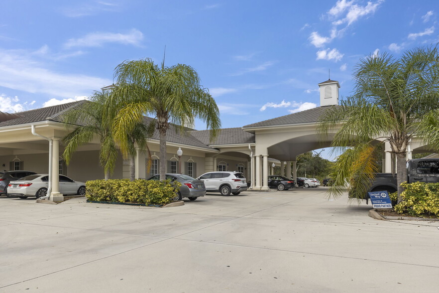 820 37th Pl, Vero Beach, FL for lease - Building Photo - Image 3 of 9