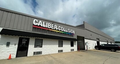 15481 Farm Creek Dr, Woodbridge, VA for lease Building Photo- Image 1 of 1