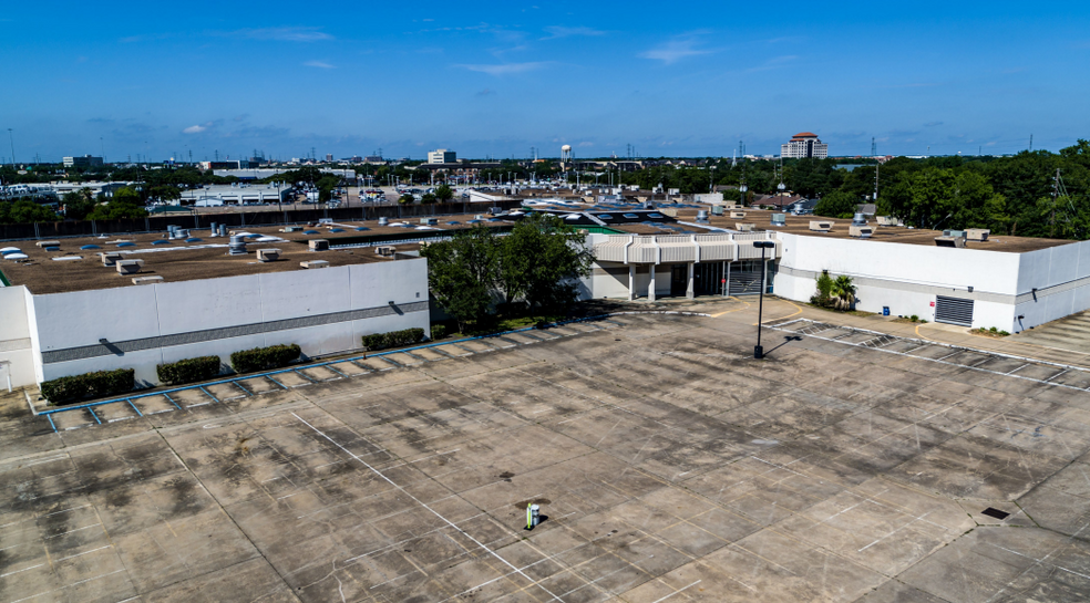 12002 US 59 Hwy, Meadows Place, TX for sale - Primary Photo - Image 1 of 1