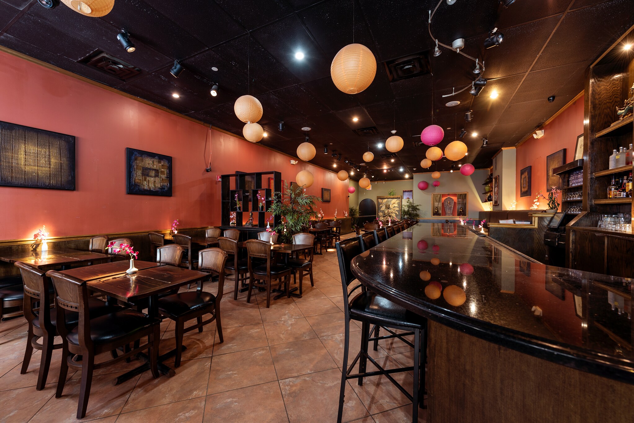 137 Newark Ave, Jersey City, NJ, 07302 Retail Space For Lease