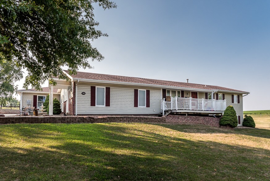 21925 Tonganoxie Rd, Tonganoxie, KS 66086
