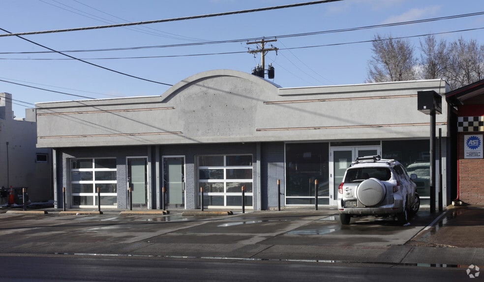 4025-4045 E Iliff Ave, Denver, CO for sale - Primary Photo - Image 1 of 22