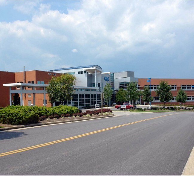 5400 Fallowater Ln, Roanoke, VA for sale - Building Photo - Image 1 of 1