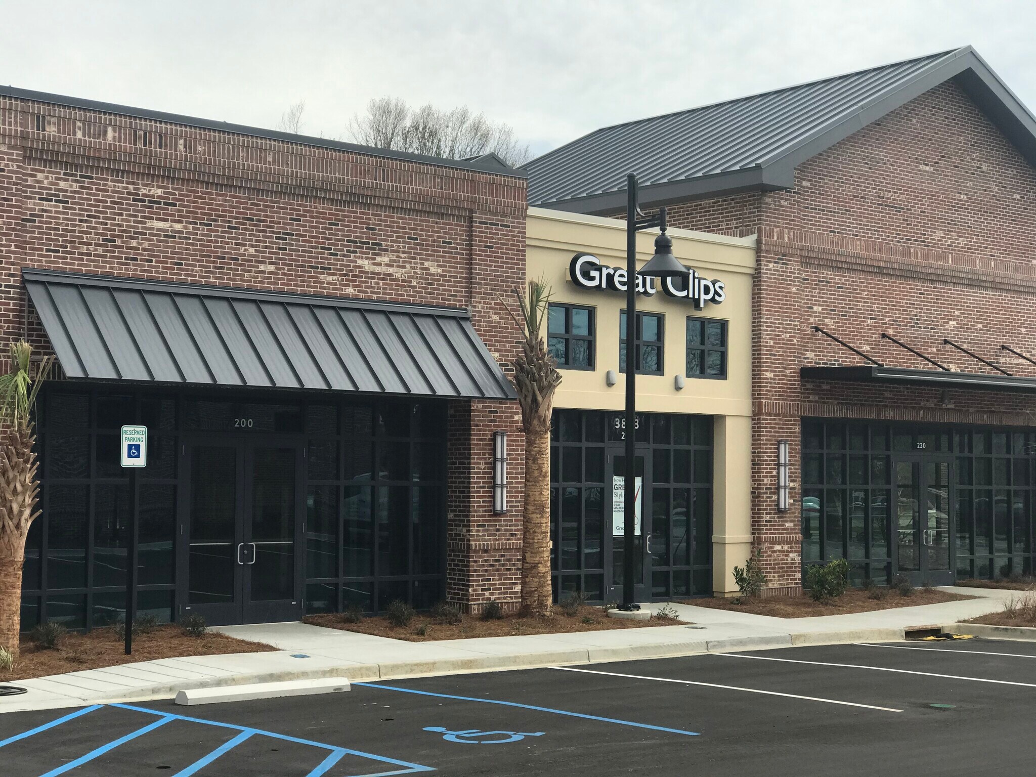 W Ashley Cir, Charleston, SC 29414 West Ashley Circle Shopping Center