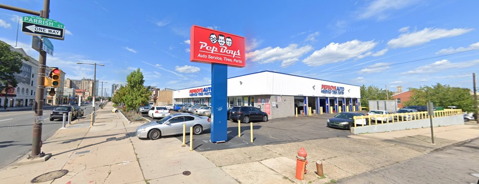 827 N Broad St, Philadelphia, PA for lease - Building Photo - Image 3 of 9