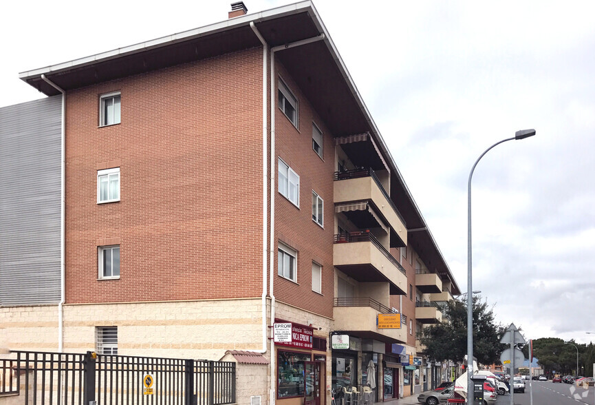 Calle los Madroños, 6, Collado Villalba, Madrid for lease - Building Photo - Image 3 of 3