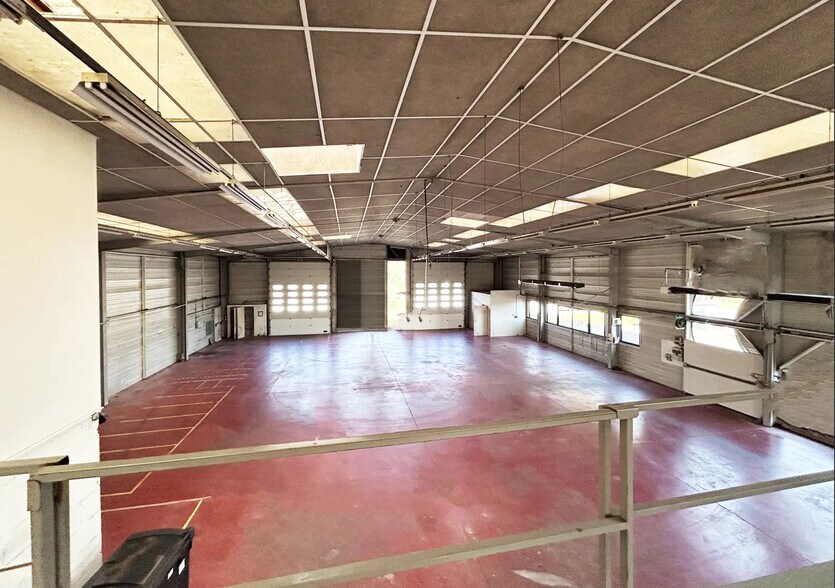 Industrial in Quimper for lease - Interior Photo - Image 2 of 4