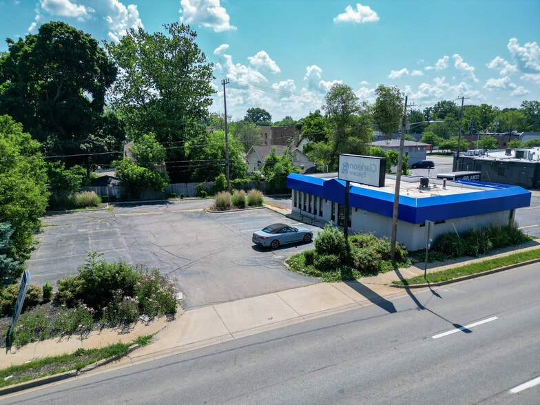 22 N Telegraph Rd, Pontiac, MI for lease - Building Photo - Image 3 of 9