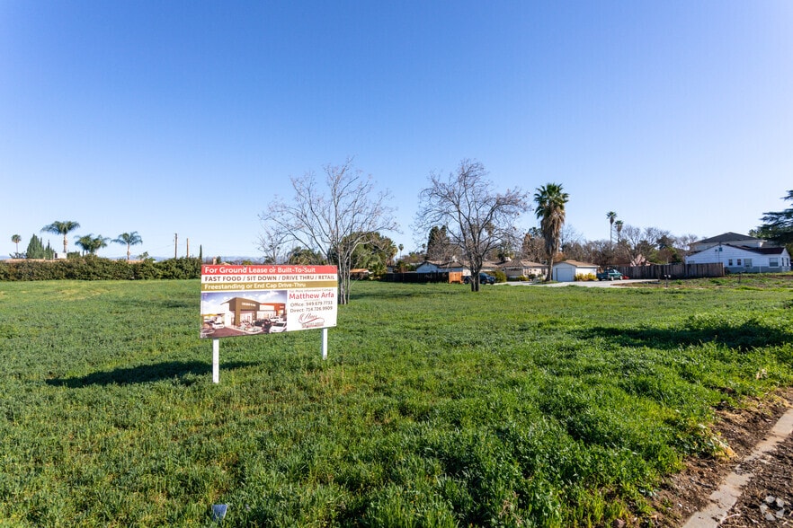 22200 Barton Rd, Grand Terrace, CA for sale - Building Photo - Image 3 of 5